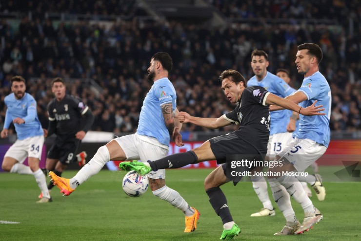 Juventus gặp nhiều khó khăn trước Lazio
