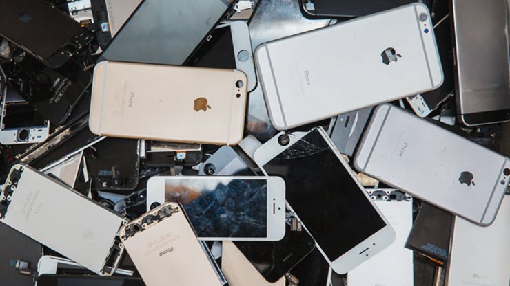 Hơn 99.000 chiếc iPhone cũ không được tái chế bị tuồn lậu ra thị trường đen.