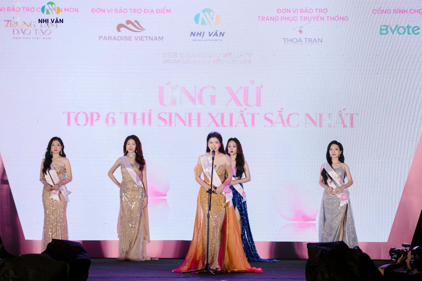 Vòng thi Ứng xử là tiền đề để Ban Giám khảo tìm ra Top 3 thí sinh xuất sắc nhất