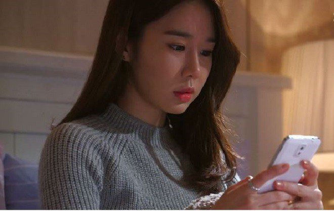 Xem camera biết con lấy trộm tiền của mình, tôi tức đến tím mặt. (Ảnh minh họa)