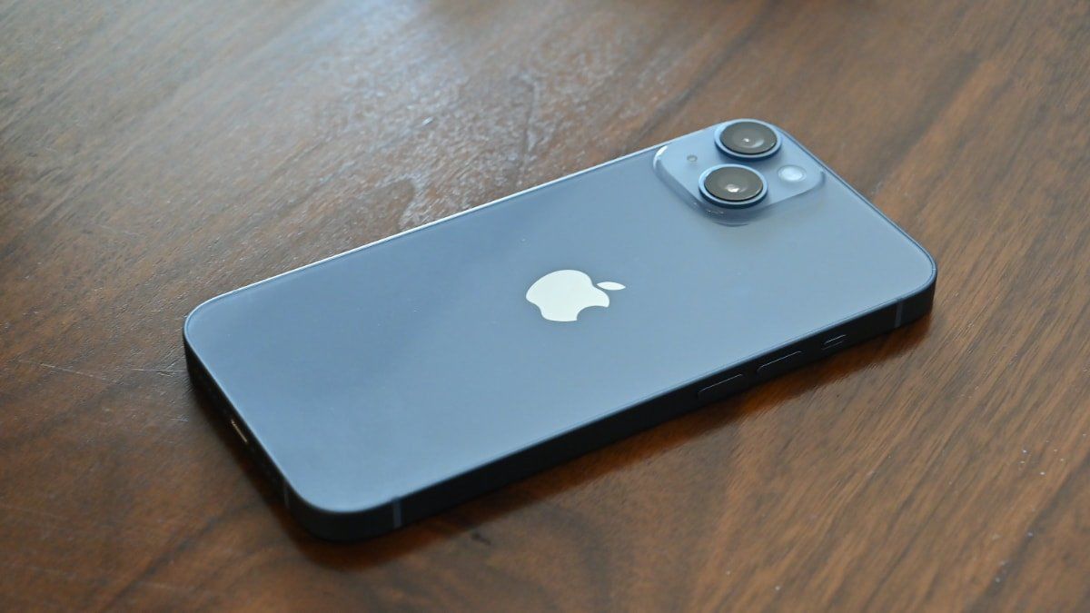 iPhone tiếp tục “thất thủ“ ngay tại quê nhà
