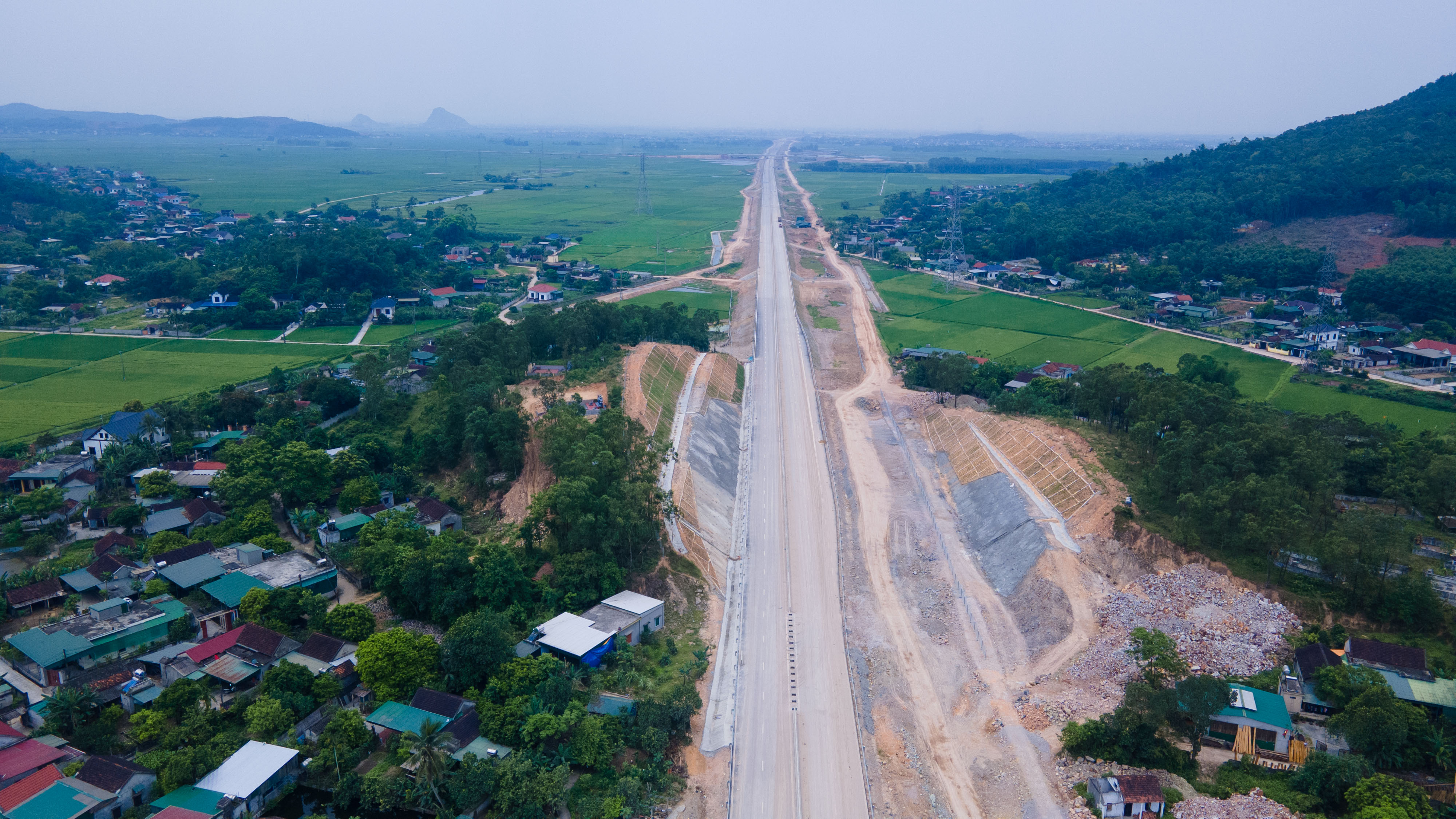 Cao tốc Diễn Châu - Bãi Vọt: Rút ngắn thời gian di chuyển từ Hà Nội đến Vinh