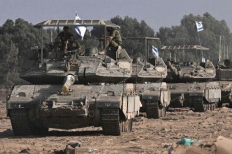 Xe tăng, pháo binh Israel vây chặt thành phố Rafah