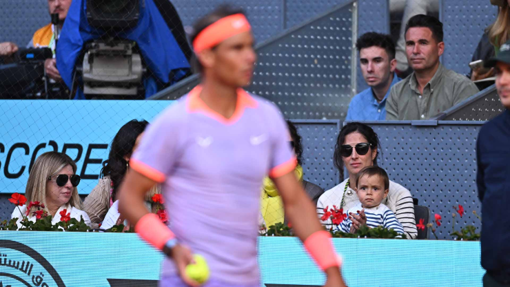 Con trai và vợ đứng phía sau cổ vũ Nadal tại Madrid Open 2024