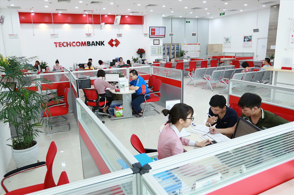 TCB tăng mạnh sau khi Techcombank&nbsp;công bố kết quả kinh doanh quý I/2024