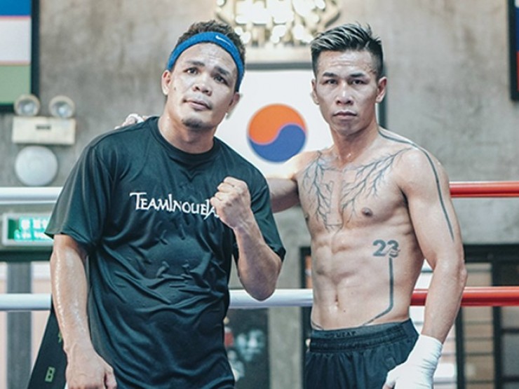 Trần Văn Thảo “so nắm đấm“ với võ sỹ Thái Lan, thọ giáo nhà vô địch thế giới