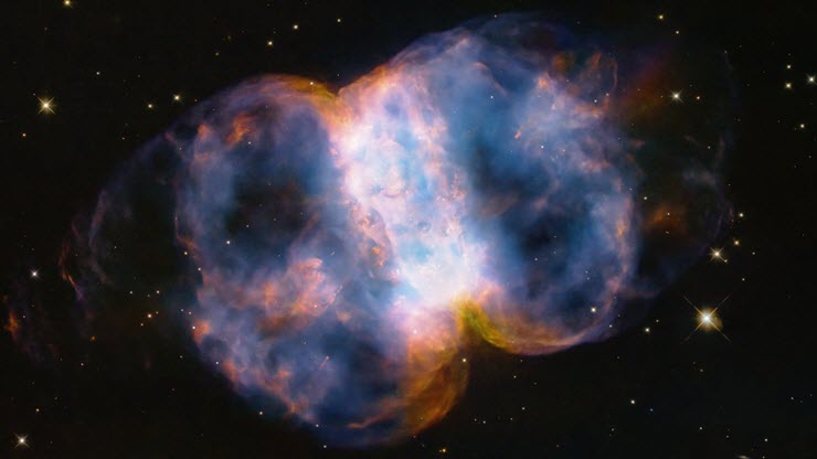 Hình ảnh tuyệt đẹp của tinh vân Little Dumbbell do kính Hubble chụp được.