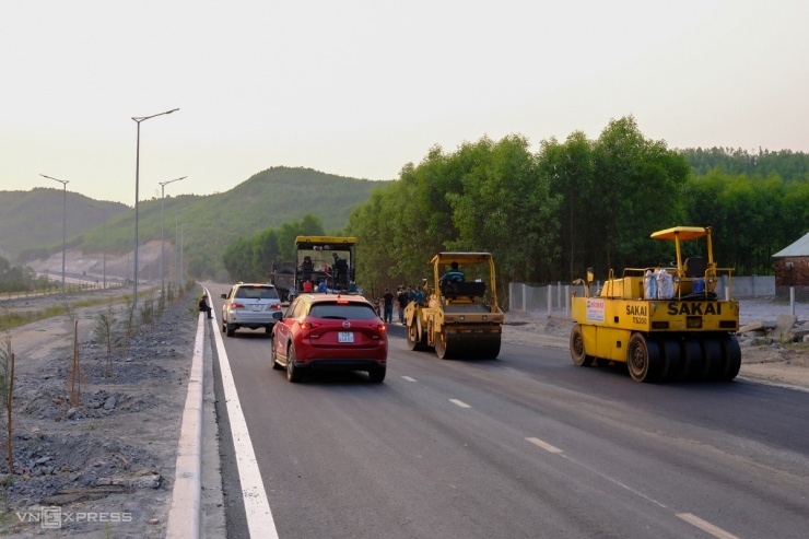 Đường vành đai phía Tây Đà Nẵng thông xe, kết nối khu công nghệ thông tin với biển