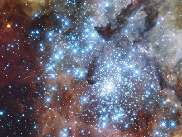 “Đứa cháu“ 13 tỉ tuổi của Vụ nổ Big Bang lao về phía Trái Đất