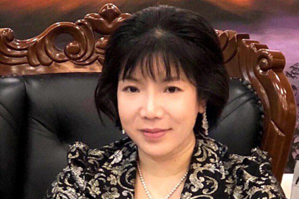 Bà Nguyễn Thị Thanh Nhàn quyết định chi "cảm ơn" sau khi trúng thầu.