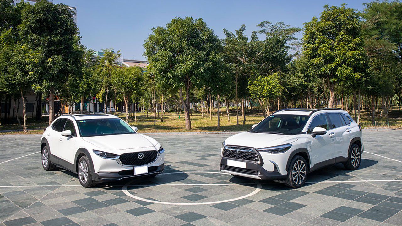 SUV tầm giá 900 triệu chọn Mazda CX-30 hay Toyota Corolla Cross? - 1