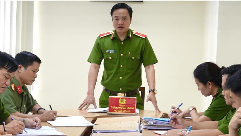 Thiếu tướng Mai Hoàng - Thủ trưởng CQCSĐT CATP chỉ đạo đấu tranh chuyên án