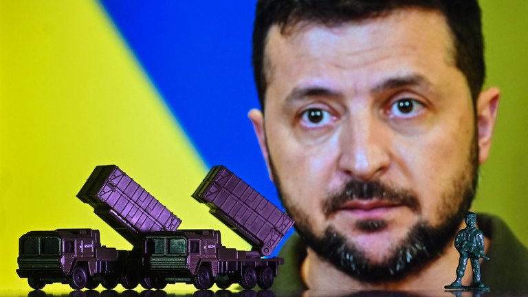 Tổng thống Ukraine Volodymyr Zelensky đã kêu gọi phương Tây hỗ trợ cho Ukraine ít nhất 7 hệ thống phòng không Patriot.