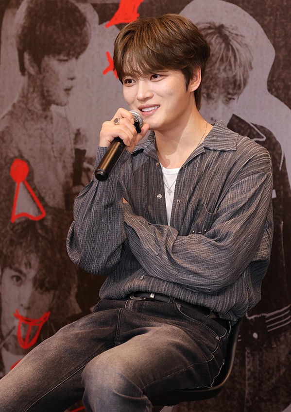 Kim Jaejoong tổ chức concert tại Việt Nam để bù đắp cho khán giả.