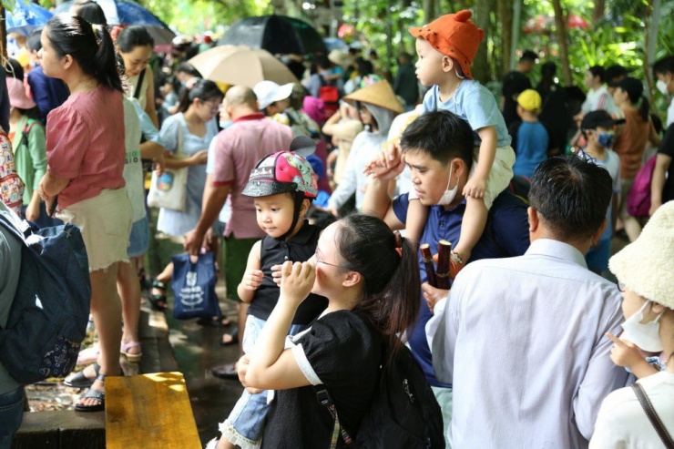 Thảo Cầm Viên Sài Gòn luôn đông khách trong các dịp lễ. Ảnh: TT.