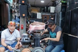 Thị trường - Tiêu dùng - Phố điện máy, điện tử đầu tiên ở TPHCM có gì?