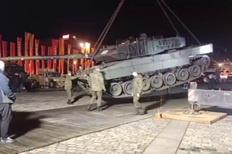 Nga trưng bày xe tăng Leopard thu từ chiến trường Ukraine