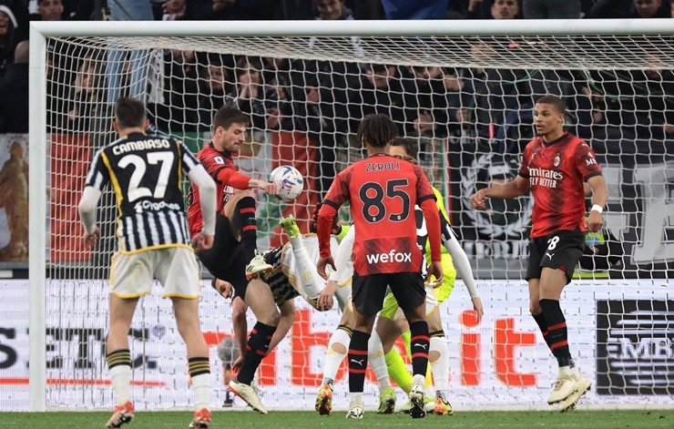 Juventus và&nbsp;AC Milan bất phân thắng bại