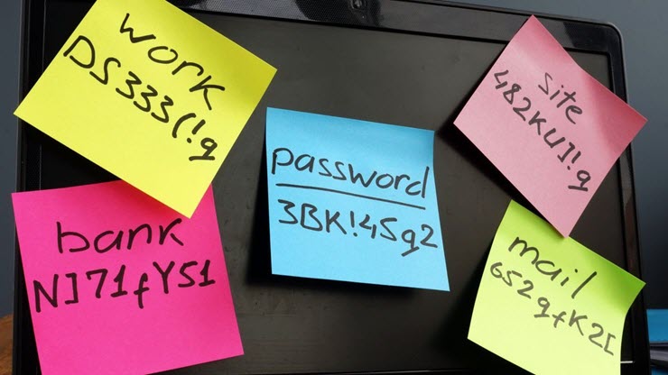 Nhiều người dùng có thói quen viết mật khẩu ra giấy.