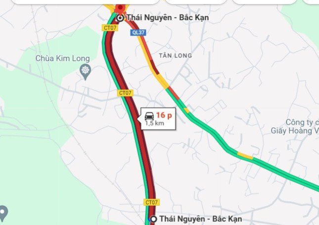 Cao tốc Hà Nội - Thái Nguyên ùn tắc nghiêm trọng, xe xếp hàng dài hàng cây số