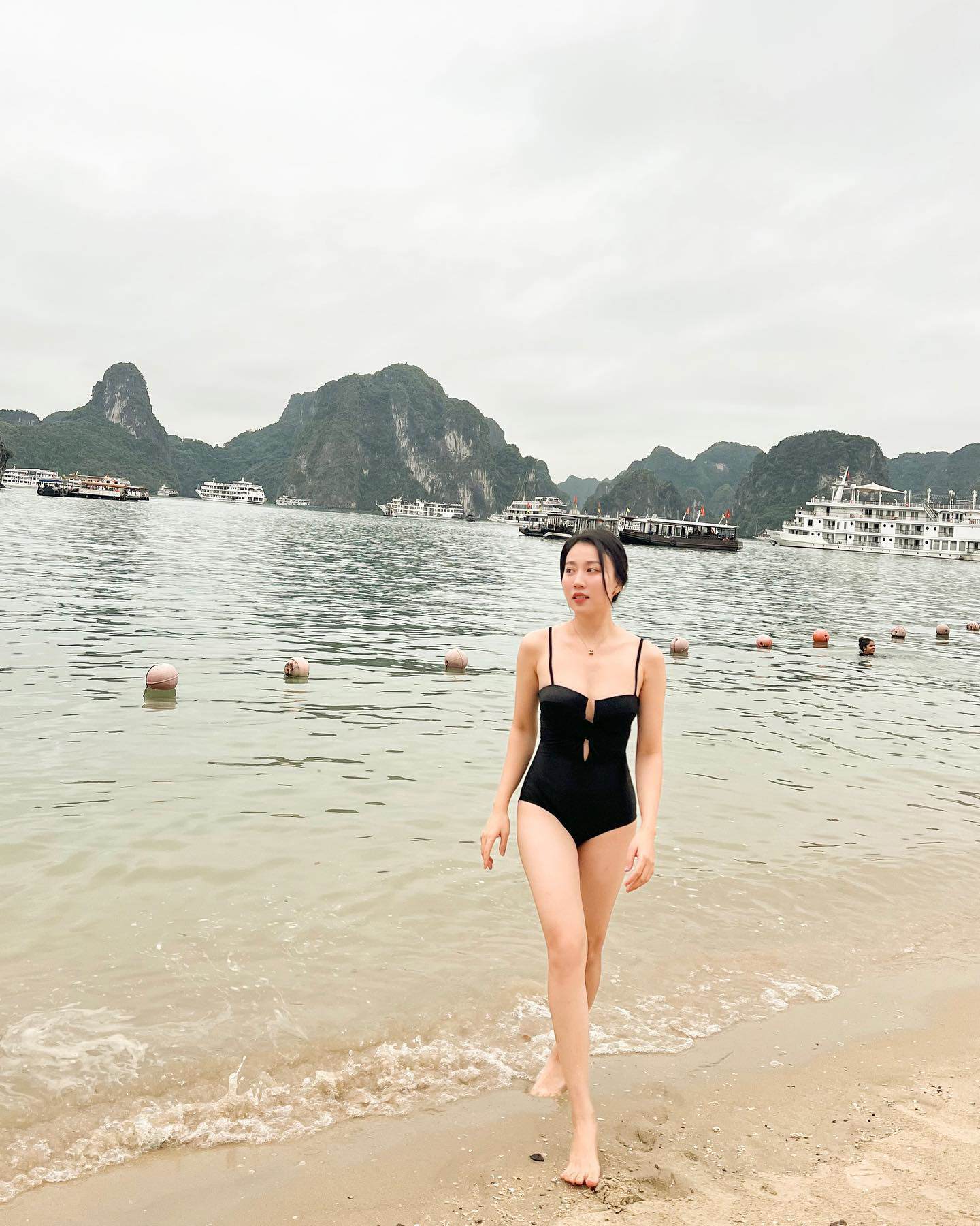"Gái quê" Huỳnh Hồng Loan ngày càng quyến rũ, cứ diện đồ bơi là siêu hot - 7