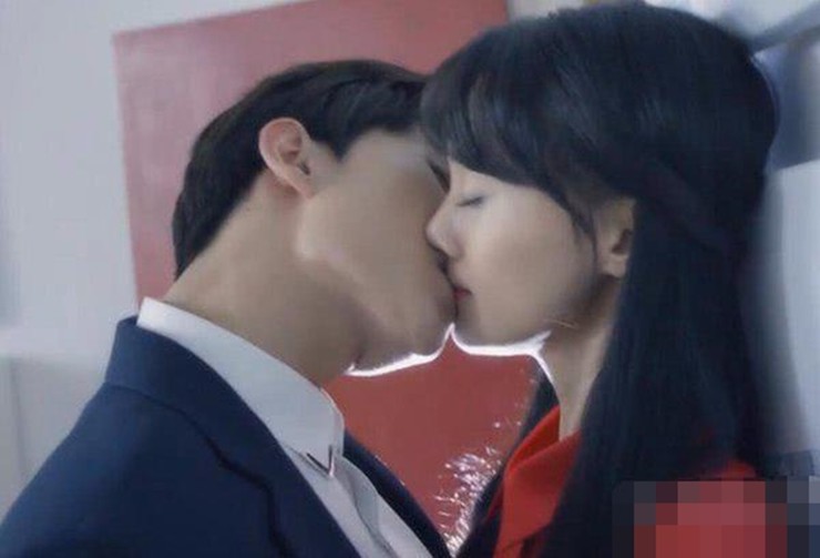 Những "cảnh hôn không mở miệng" trong phim tỷ lượt xem gây tranh cãi - 9