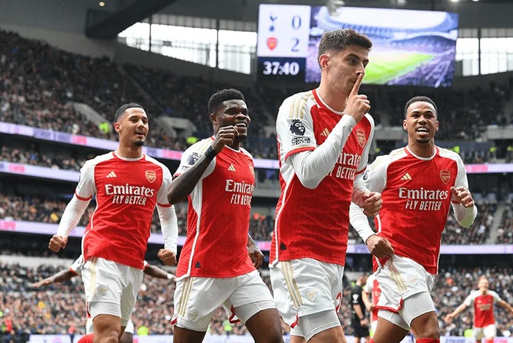 Arsenal có 3 điểm quan trọng trước Tottenham
