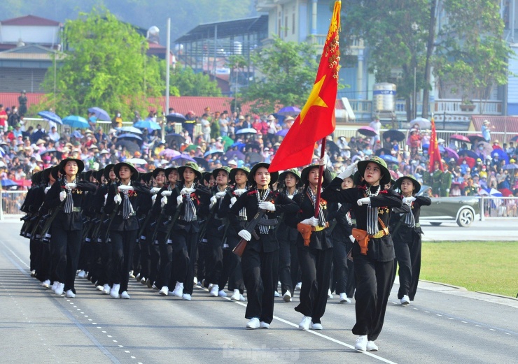 Những bóng hồng phương Nam: Sẵn sàng cho cuộc diễu binh lịch sử