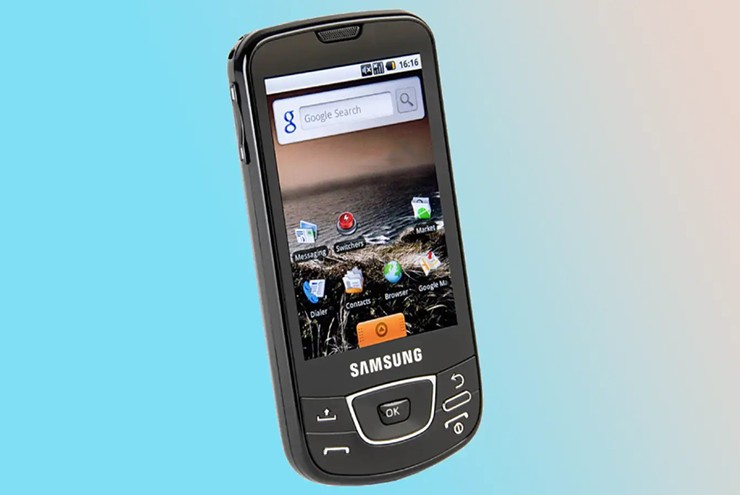 Galaxy i7500 là smartphone Android đầu tiên của Samsung.