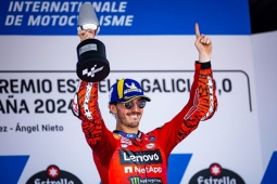 Đua xe MotoGP, Spanish GP: Bagnaia giành cú hat-trick sau cuộc  đua với số 93 huyền thoại