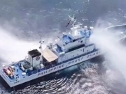Thế giới - Video: Tàu hải cảnh Trung Quốc phun vòi rồng tàu Philippines ở bãi cạn Scarborough, 2 bên lên tiếng