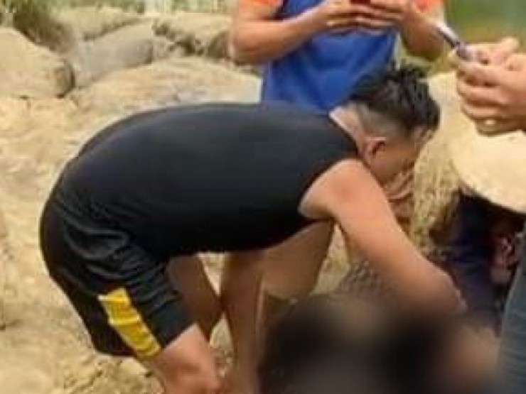 Quảng Bình: 5 học sinh đi tắm suối, 3 em đuối nước tử vong