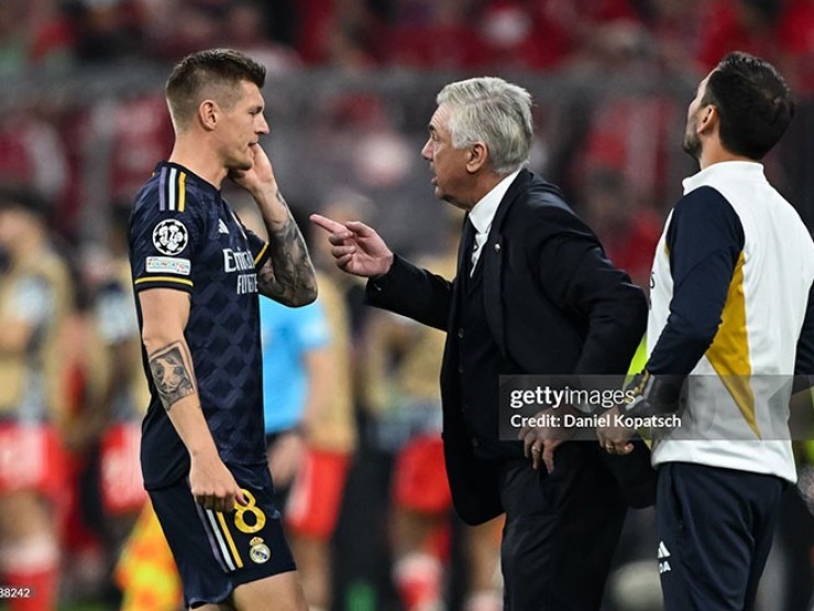 Thư hùng Bayern Munich - Real Madrid: Ancelotti khen Kroos, Vinicius nói gì?
