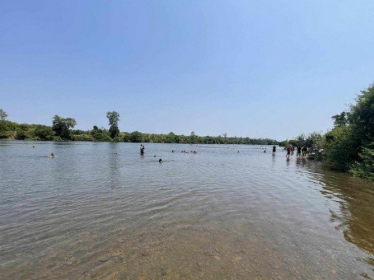 Bác bỏ tin chủ tịch huyện vui chơi cùng nhóm người đuối nước trên sông Pô Cô