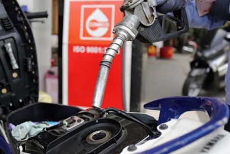 Giá xăng dầu được điều chỉnh như thế nào kể từ 15h hôm nay 2/5?
