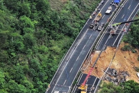 Đã 36 người chết trong vụ sụt lở đường cao tốc ở Trung Quốc