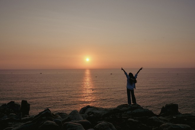 Có những khoảnh khắc
Minh Huệ không kìm nén được sự xúc động khi đứng trước thiên nhiên
hùng vĩ