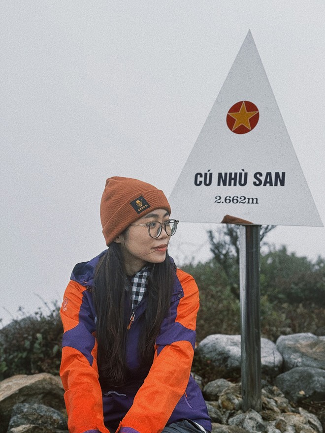 Hạnh phúc khi được
"check-in" ở các cột mốc