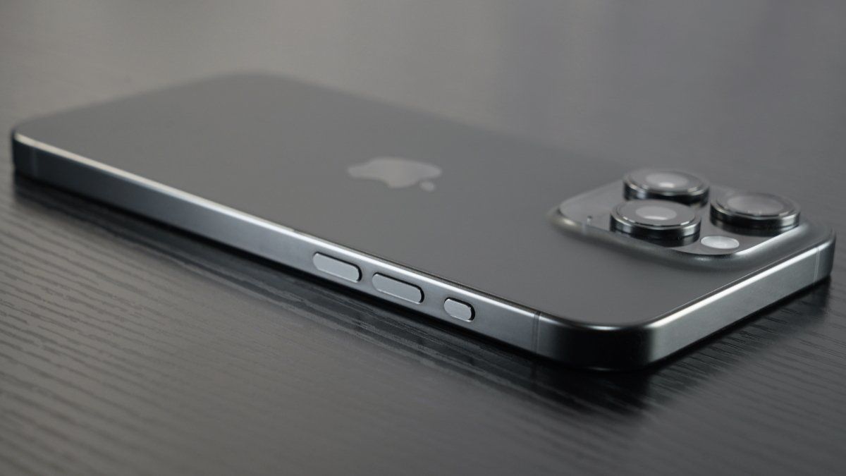 iPhone 15 Pro bất ngờ “đắt hàng“ dịp đầu năm 2024