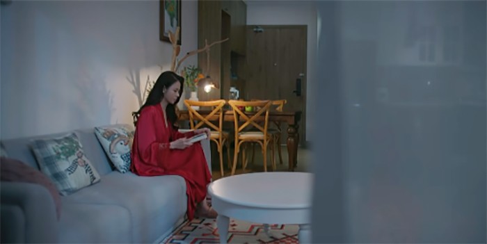 Cảnh nóng "gay cấn" của Quang Sự và Lương Thu Trang khiến fan réo tên Hồng Diễm - 3