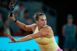 Tennis Madrid Open: Sabalenka đánh bại Rybakina, tái hiện chung kết năm ngoái