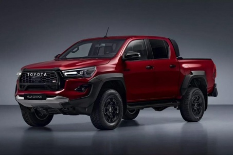 Toyota Hilux GR Sport II 2024 chốt giá từ 1,58 tỷ đồng, đắt hơn Ranger...