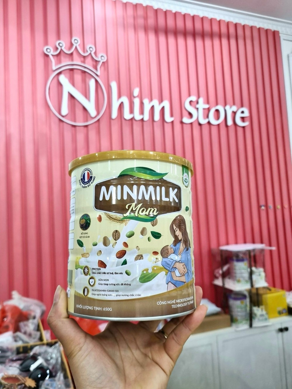 Thực phẩm bổ sung MINMILK MOM sử dụng sữa non từ Pháp&nbsp; (Ảnh: NVCC).