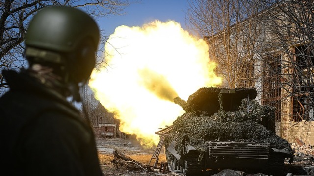 Xe tăng T-72 của Nga tham chiến tại Ukraine. Ảnh: RT