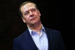 Thế giới - Ông Medvedev lên tiếng về hội nghị hòa bình Nga không được mời