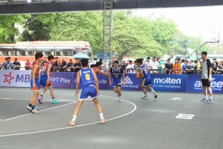 4 nhà vô địch thị uy sức mạnh ở giải bóng rổ 3x3 đường phố Hà Nội
