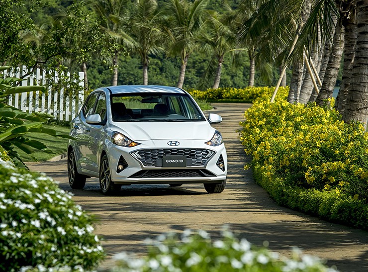 Giá xe Hyundai Grand i10 niêm yết và lăn bánh tháng 5/2024 - 1