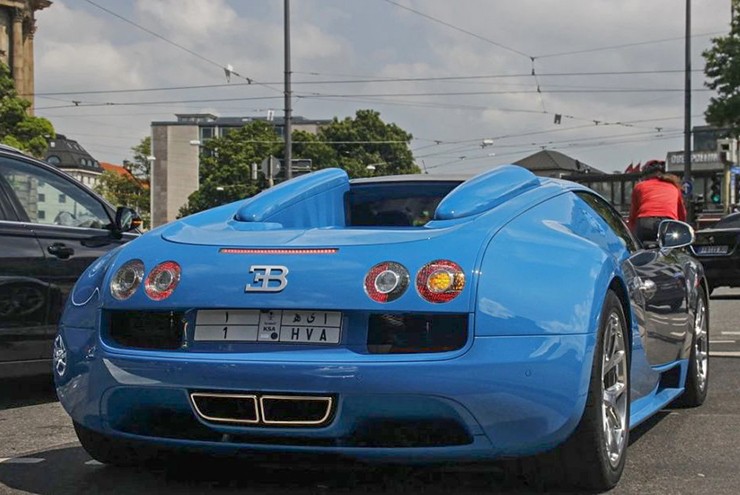 Loạt xe siêu hiếm Bugatti Veyron bị tịch thu tại châu Âu - 6
