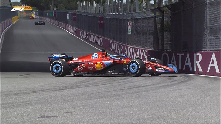 Leclerc gặp sự cố đầu FP1