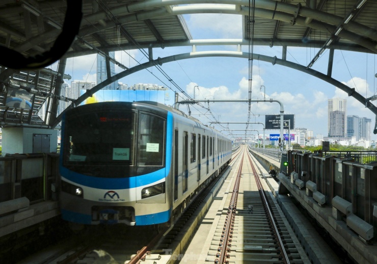 Bến Thành và Nhà hát TP - Tuyệt phẩm kiến trúc của tuyến Metro số 1